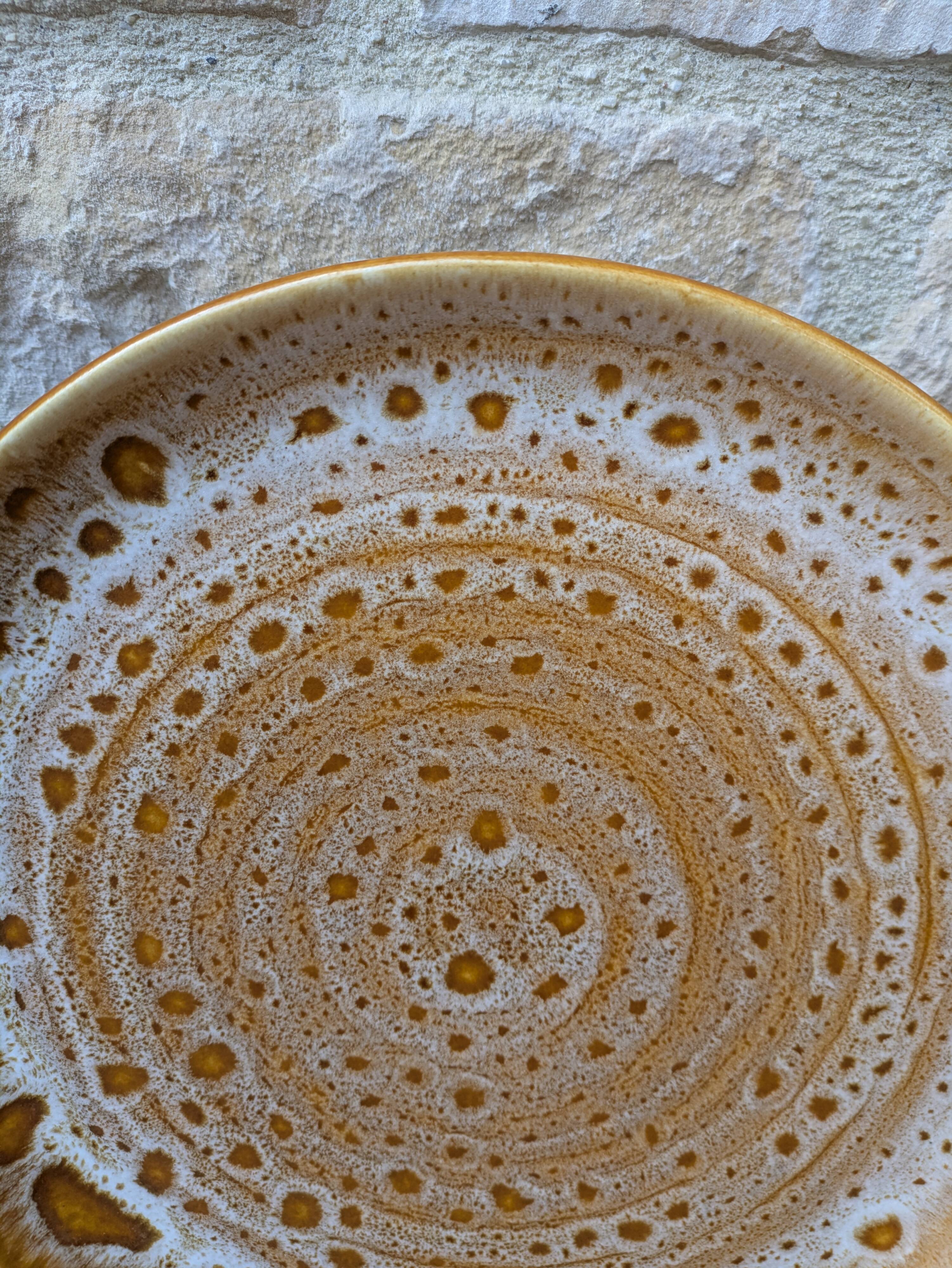 Vintage serving dish for cakes in Niderviller stoneware, Fauve model from the 1960s.