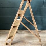 Stepladder decorated in old oak