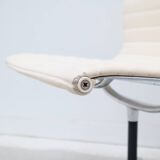 Charles & Ray Eames "EA 105" chairs for Herman Miller in leather, 1970