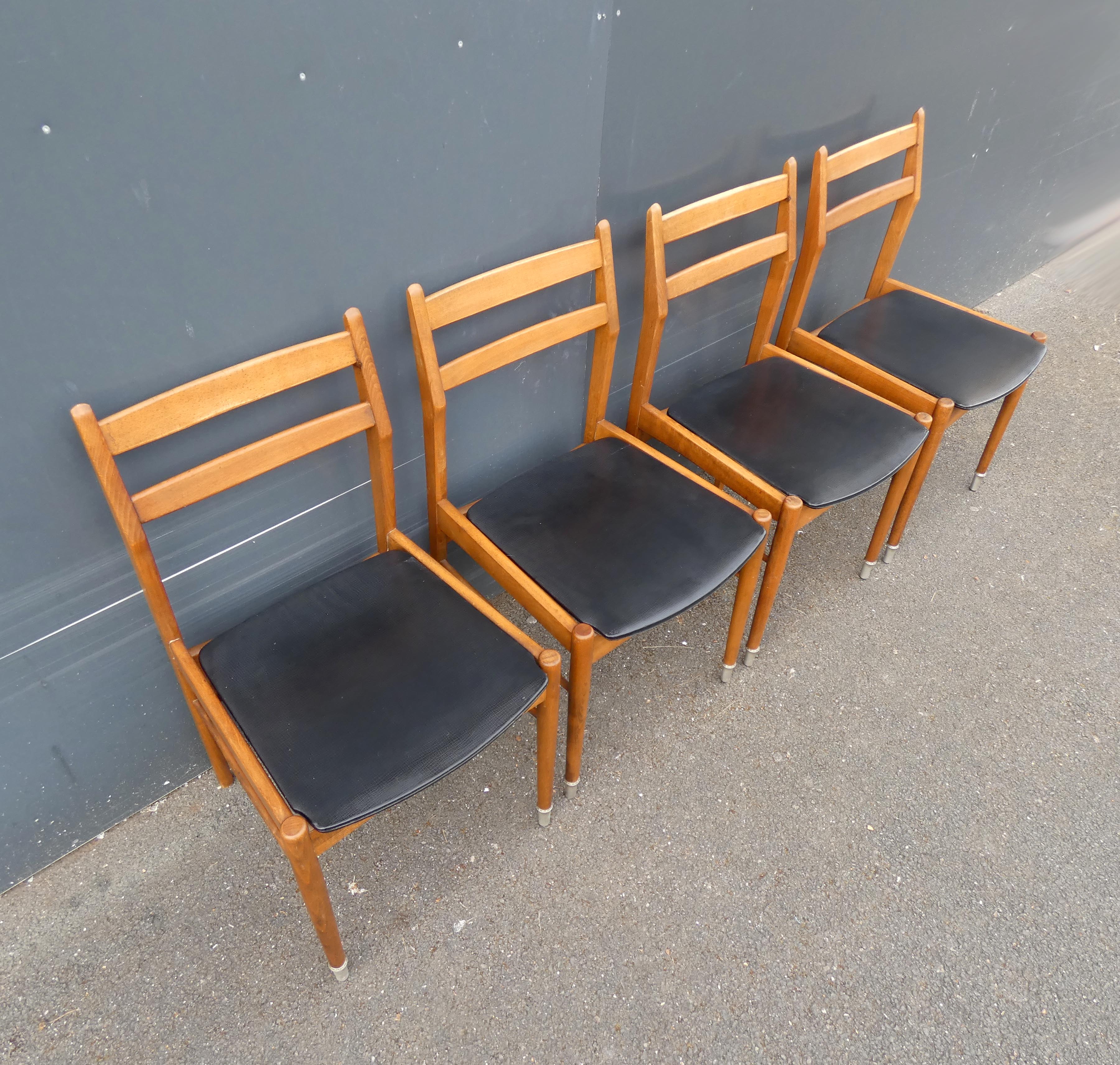 Set of 4 scandinavian chairs