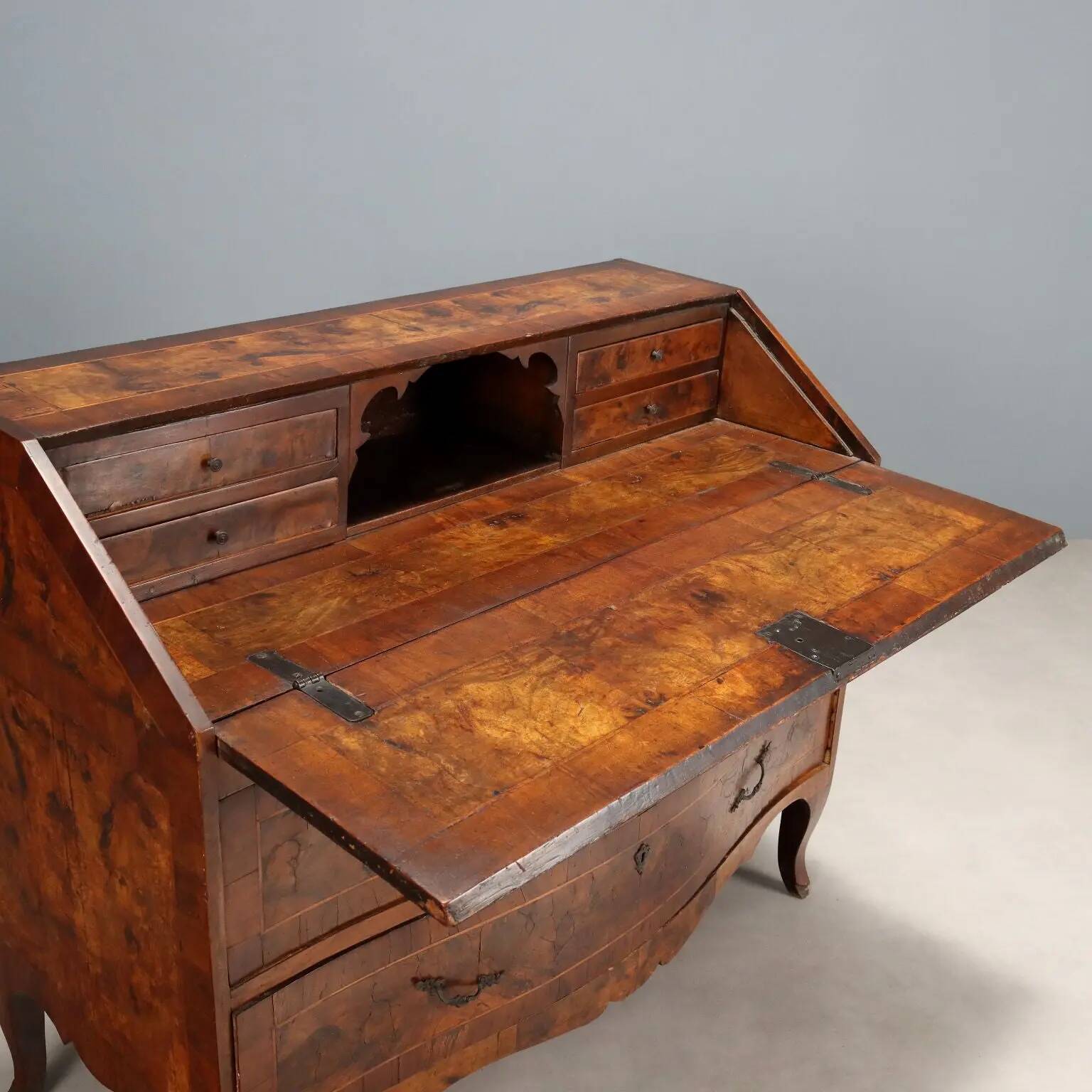 18th-century baroque secretary with a drop-down front in walnut and poplar.