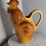 Rooster-shaped pitcher