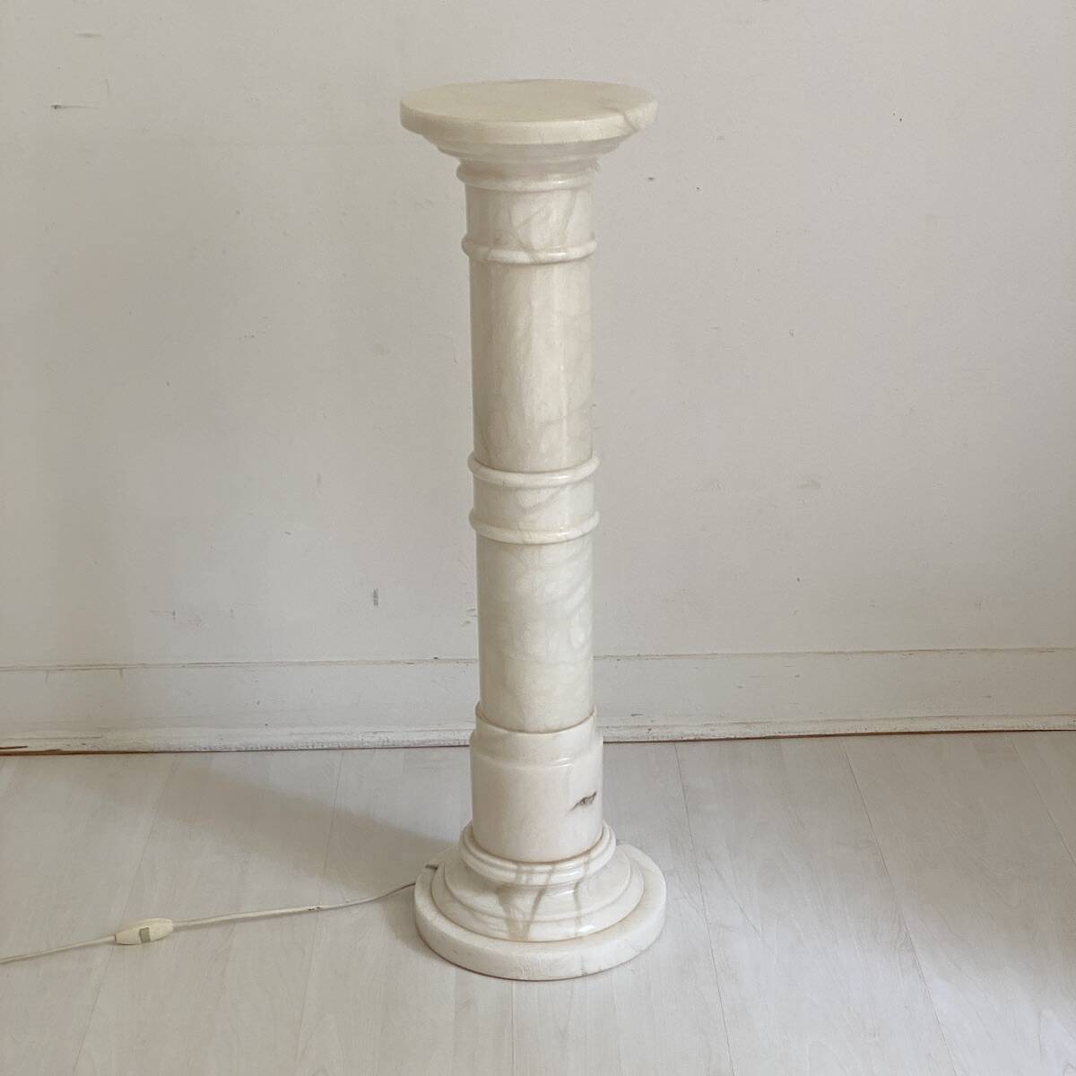 Luminous Alabaster Column Stand
