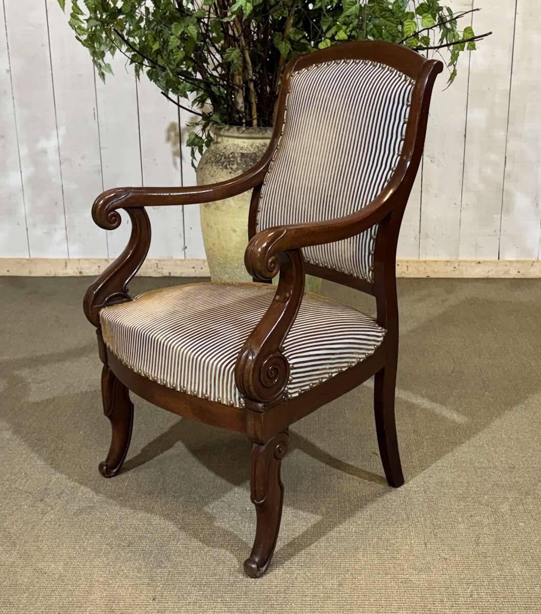 19th Century Restoration Armchair in Mahogany