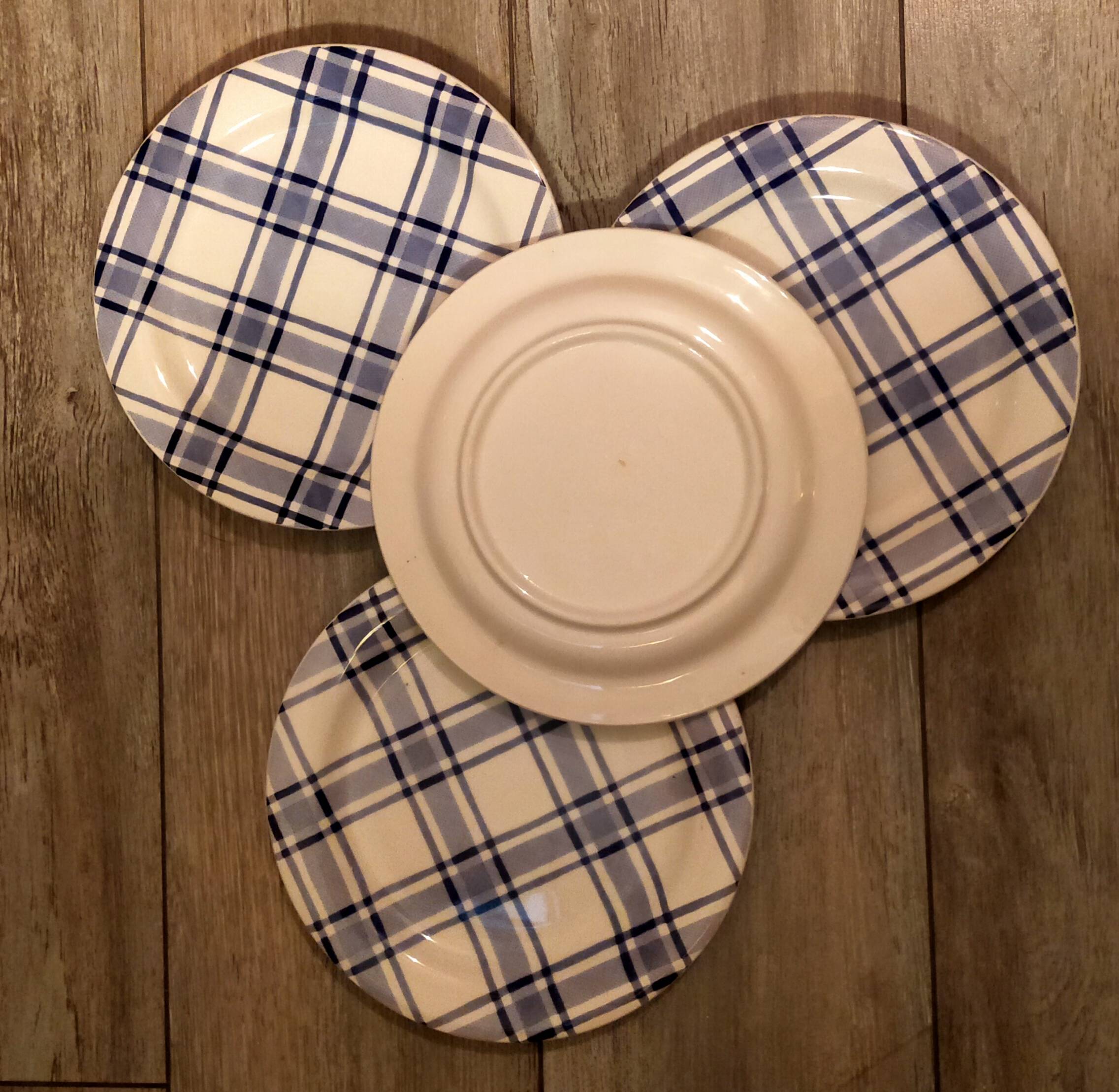 Set of four "blue tea towel" dessert plates