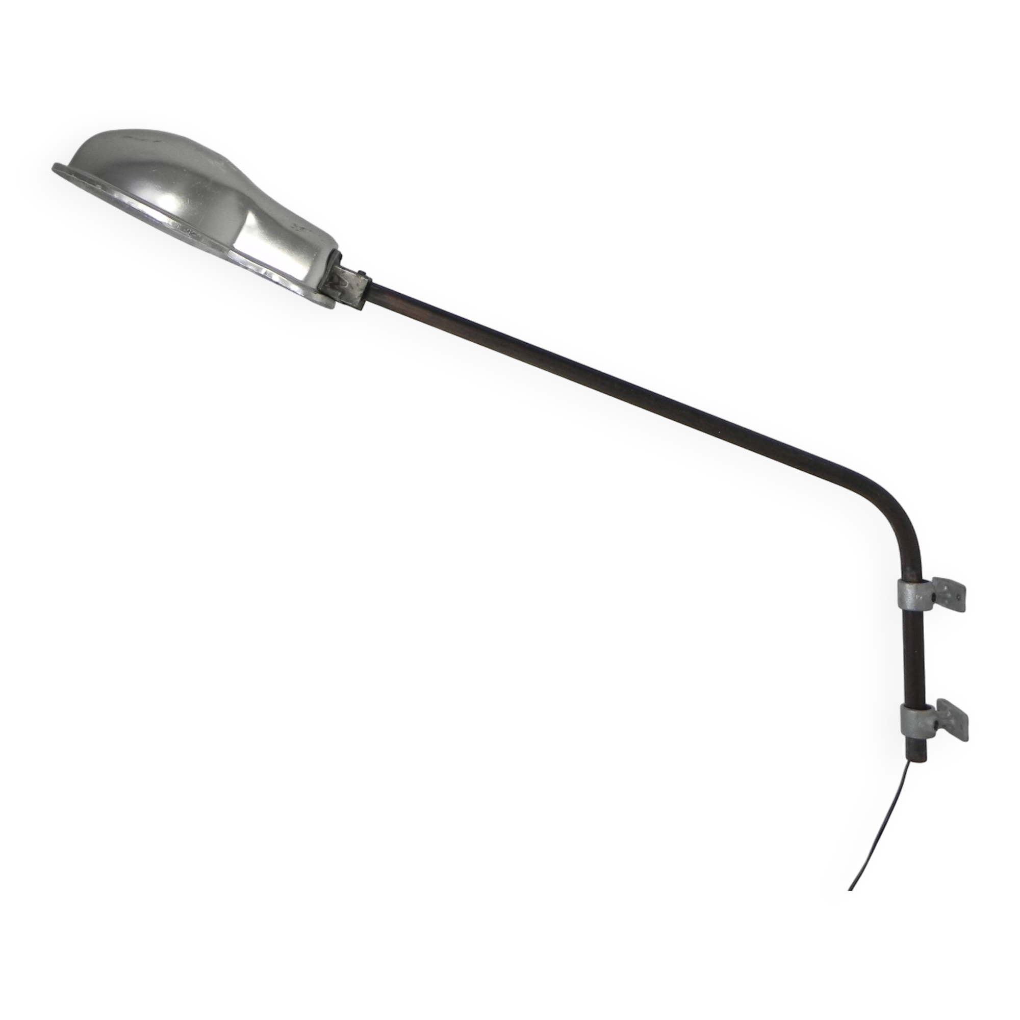 Industrial street lamp with aluminum shade