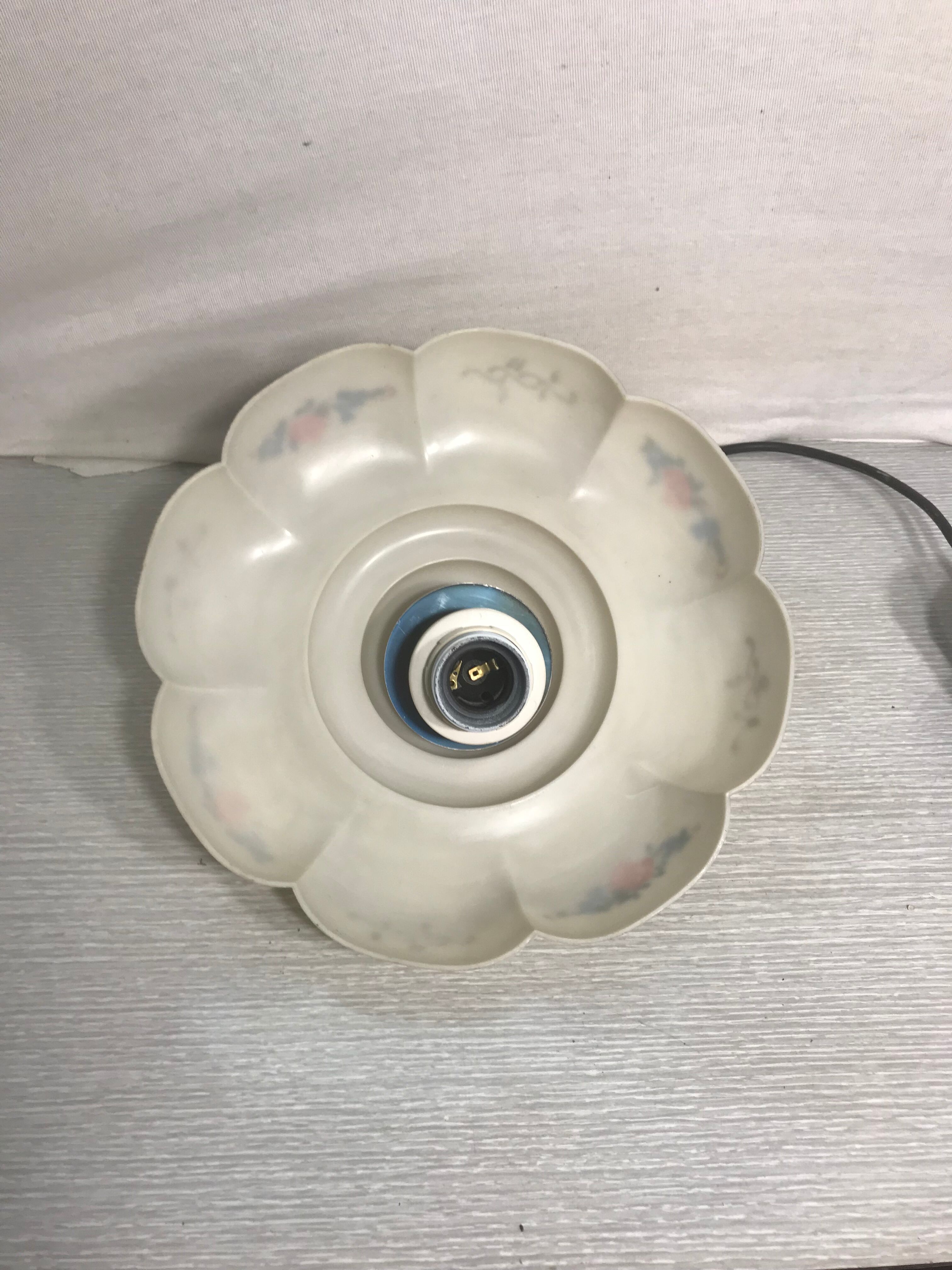 Hanging ancient bakelite white drawing flowers kitchen years 70 vintage