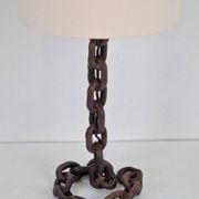 Lampe de table en chaîne brutaliste attribuée à Franz West, années 1980