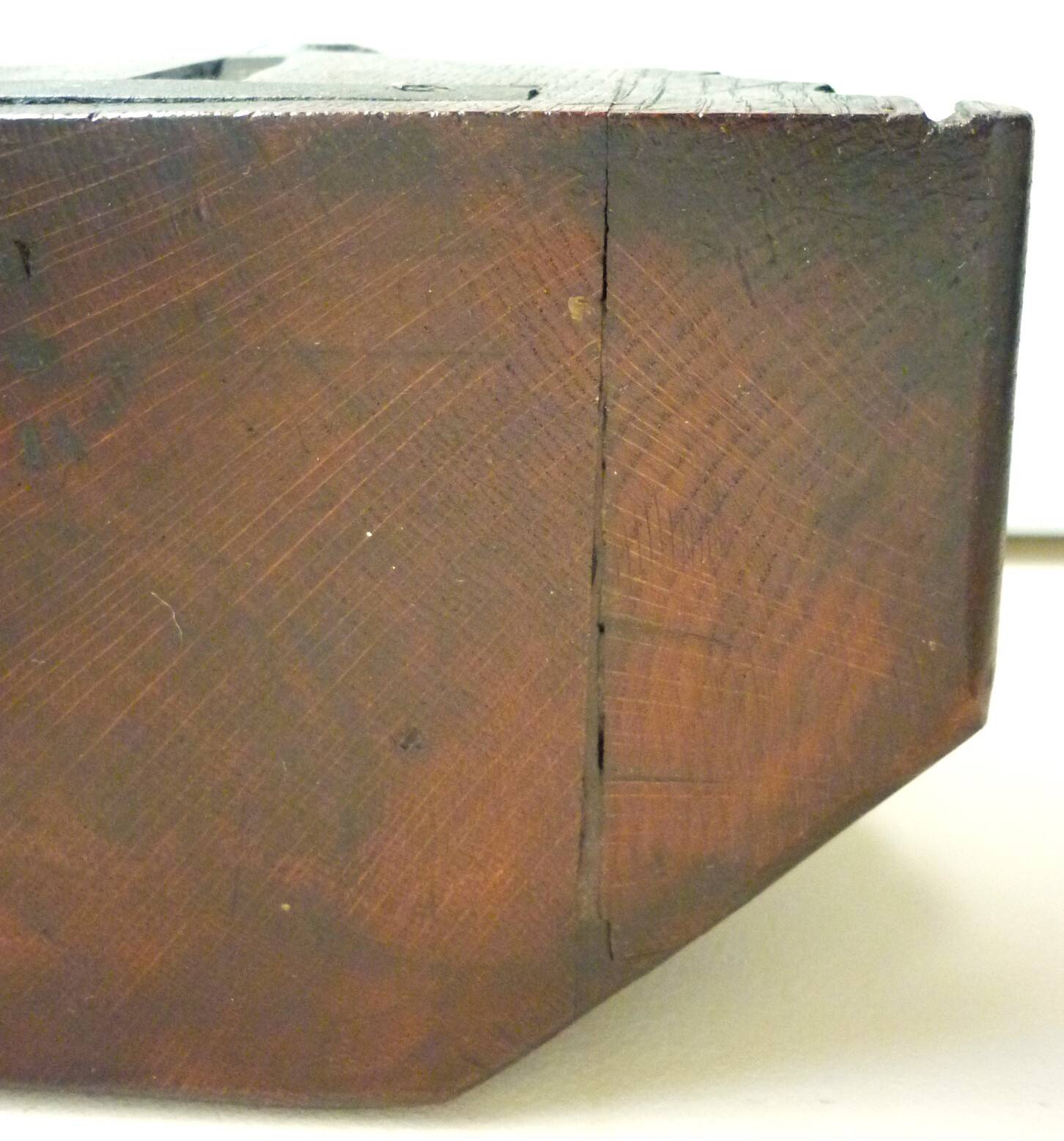 Etagère, applique murale ancienne, bois sculpté, porte statue