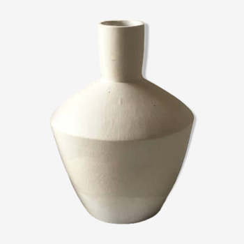 White soliflore vase