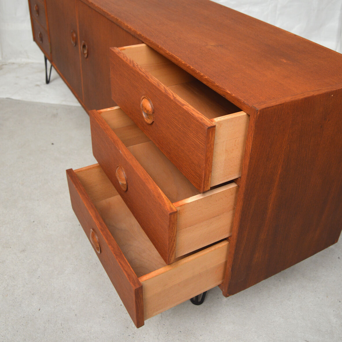 Enfilade 220cm feet metal, 1960