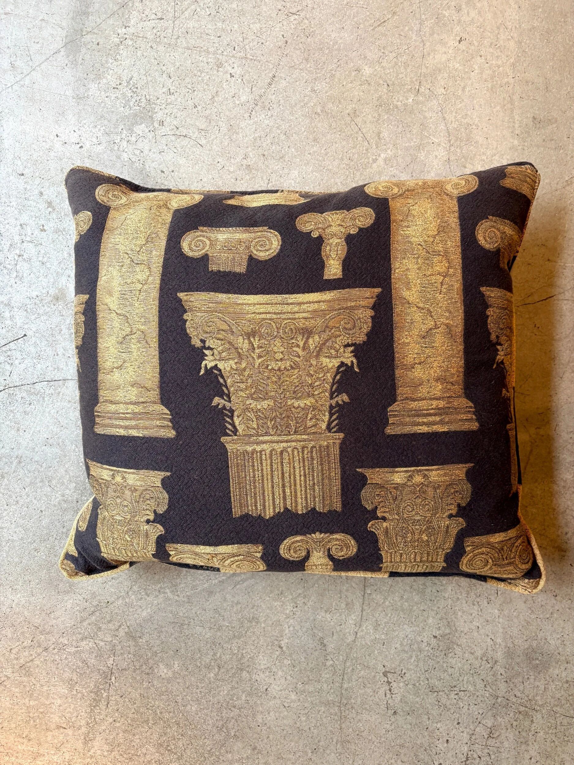 Armchair in a wooden confessional style with black and beige cotton.