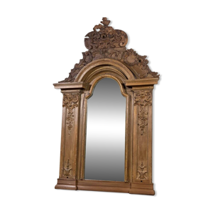 Miroir en bois sculpté