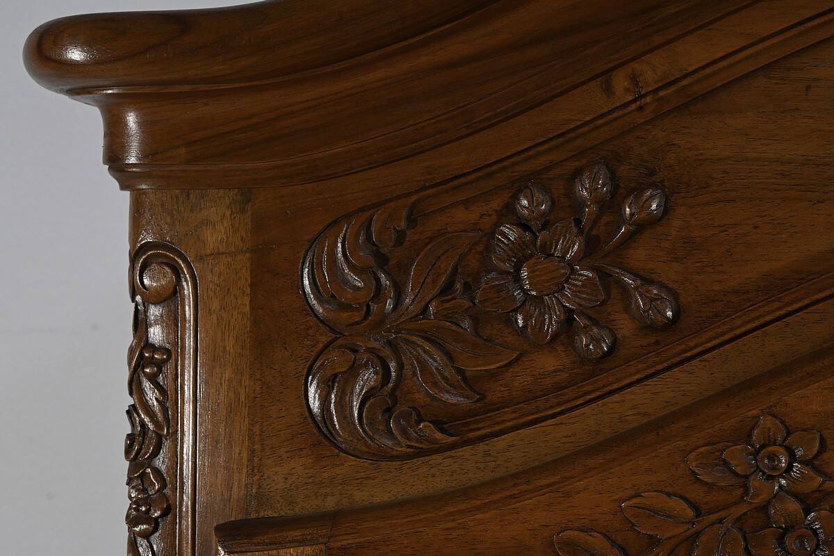 Walnut Display Cabinet, Louis XV Style – Late 19th Century