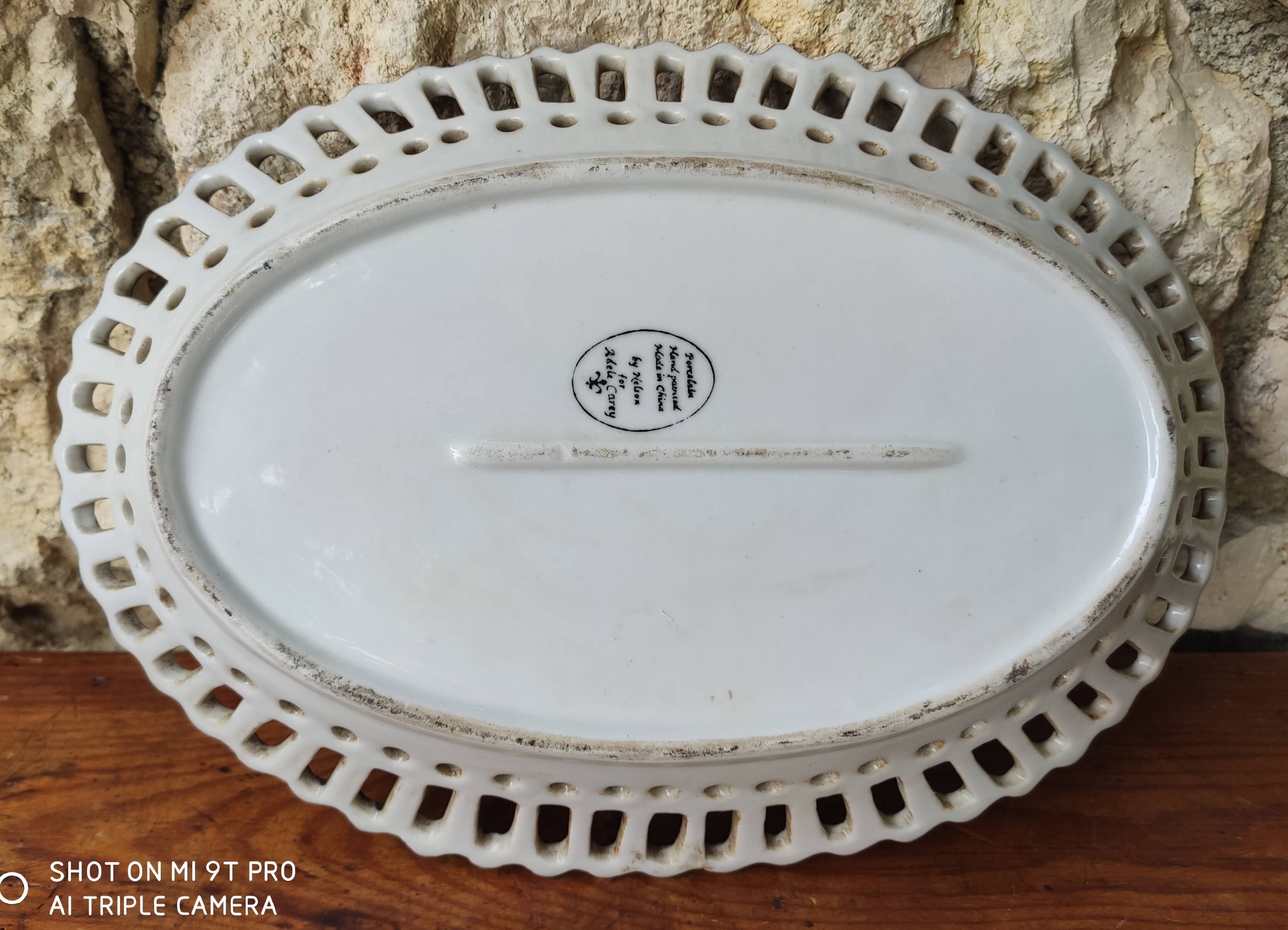 Central openwork dish in Chinese porcelain Adèle Carey