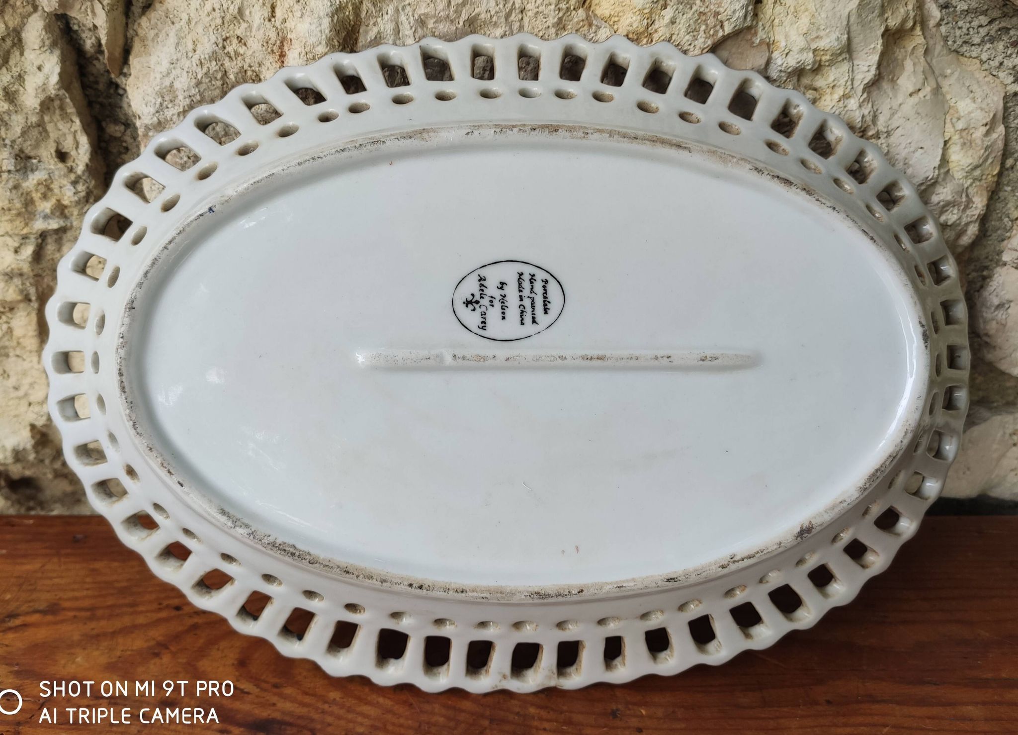 Central openwork dish in Chinese porcelain Adèle Carey