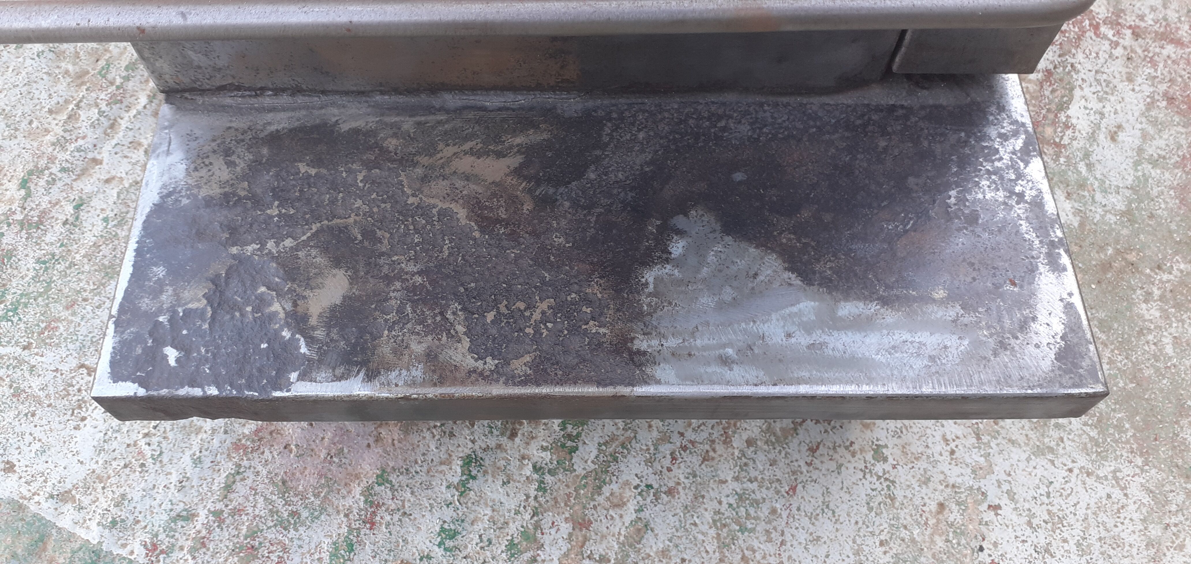 Metal service cabinet