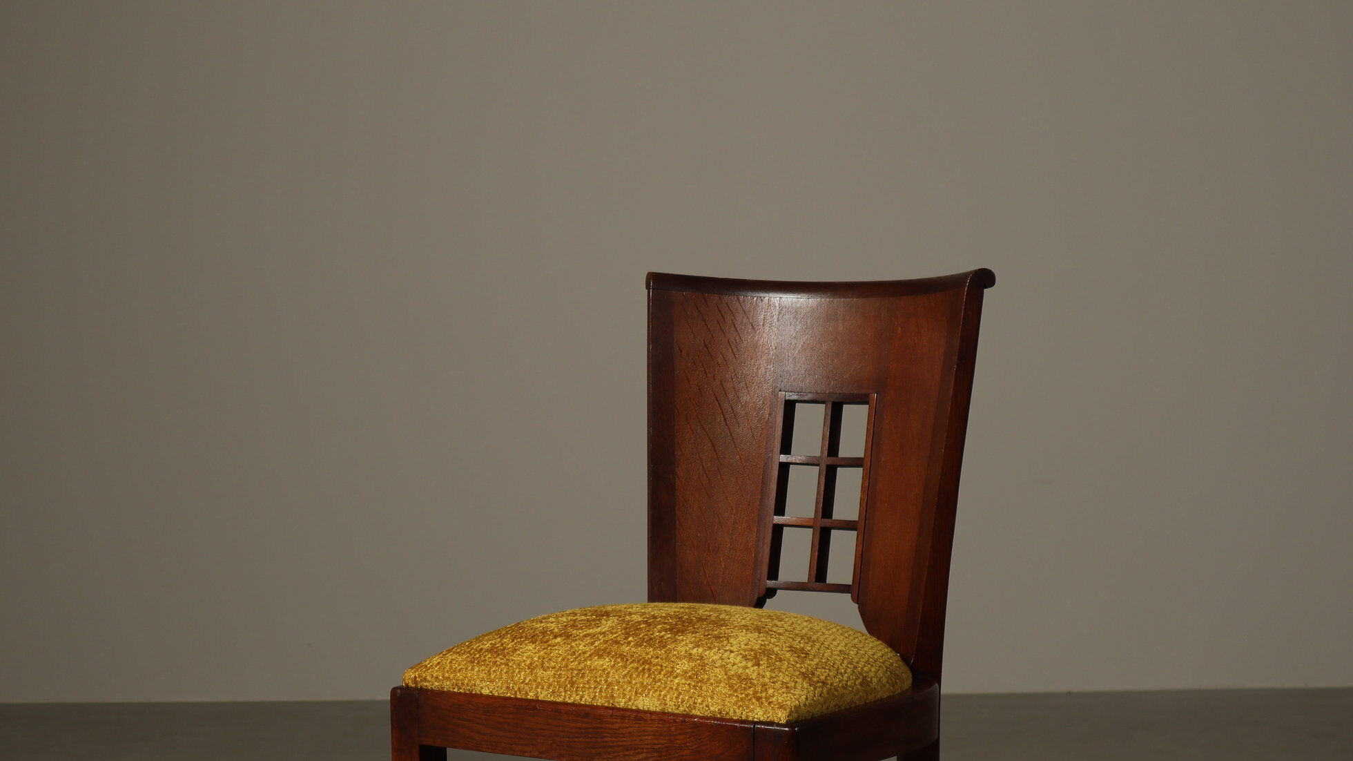 Ensemble de six chaises de salle à manger Art Déco, vers 1930.