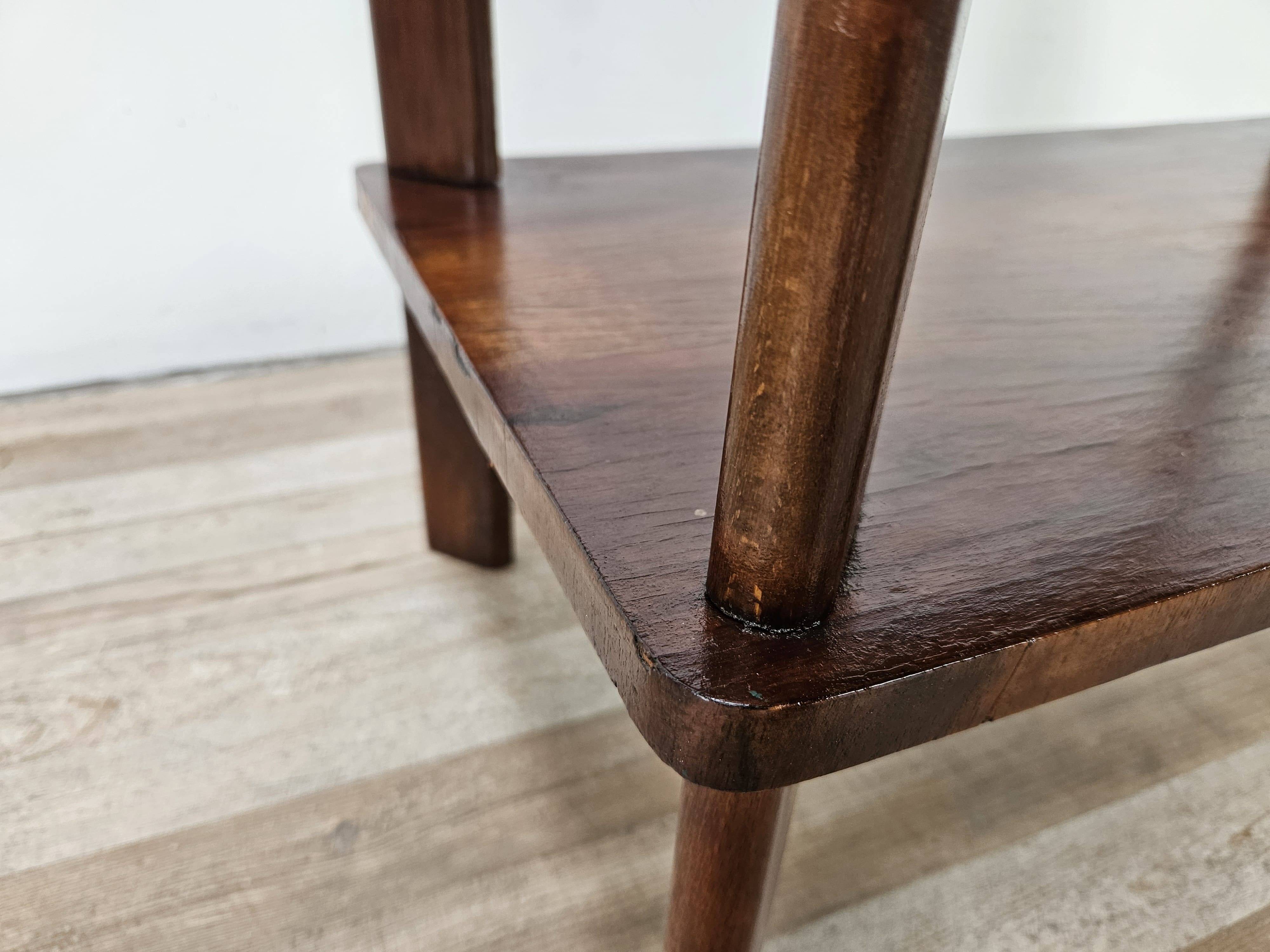 1950s Art Decò walnut coffee table
