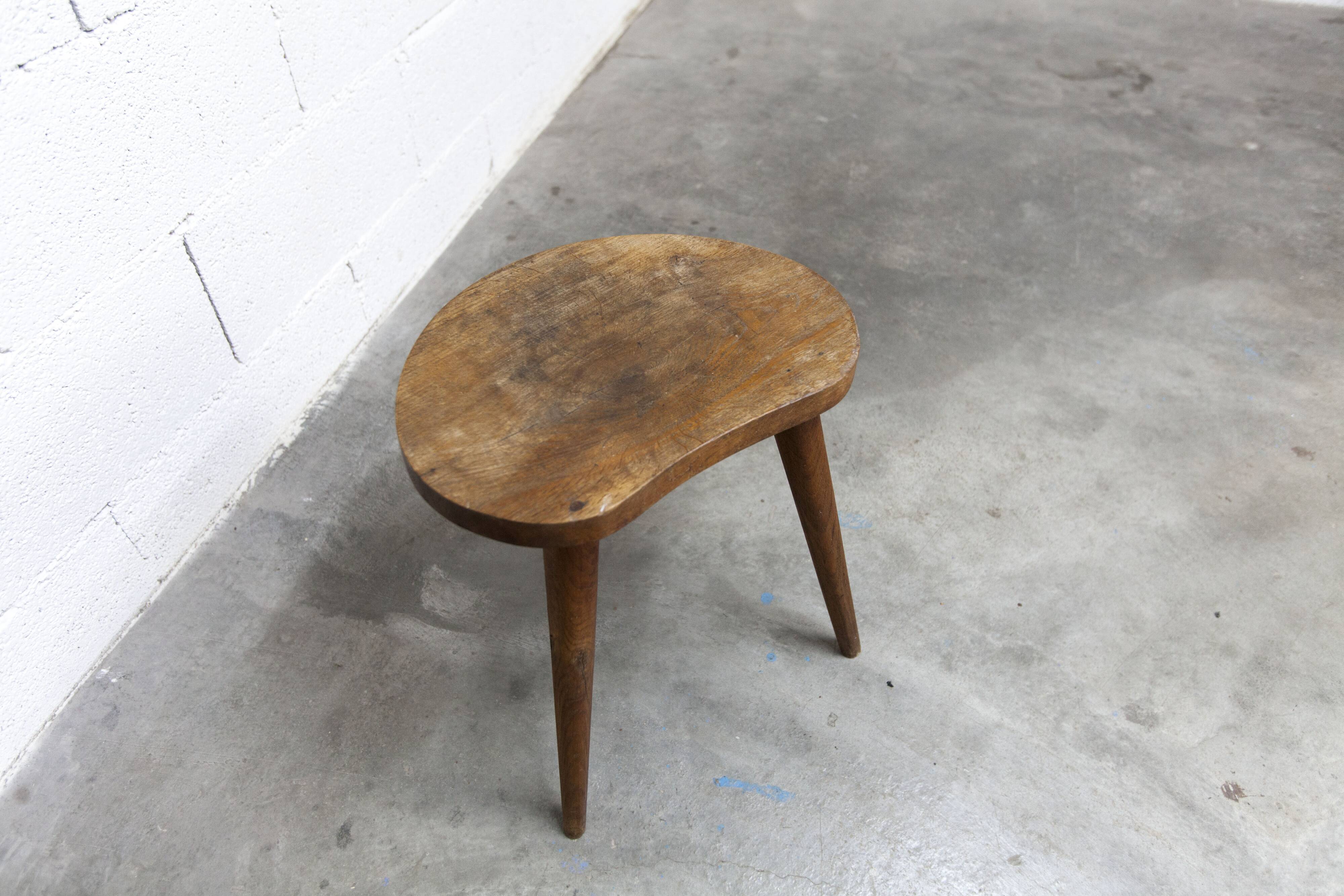 Tabouret tripode 1960 artisanal h43cm
