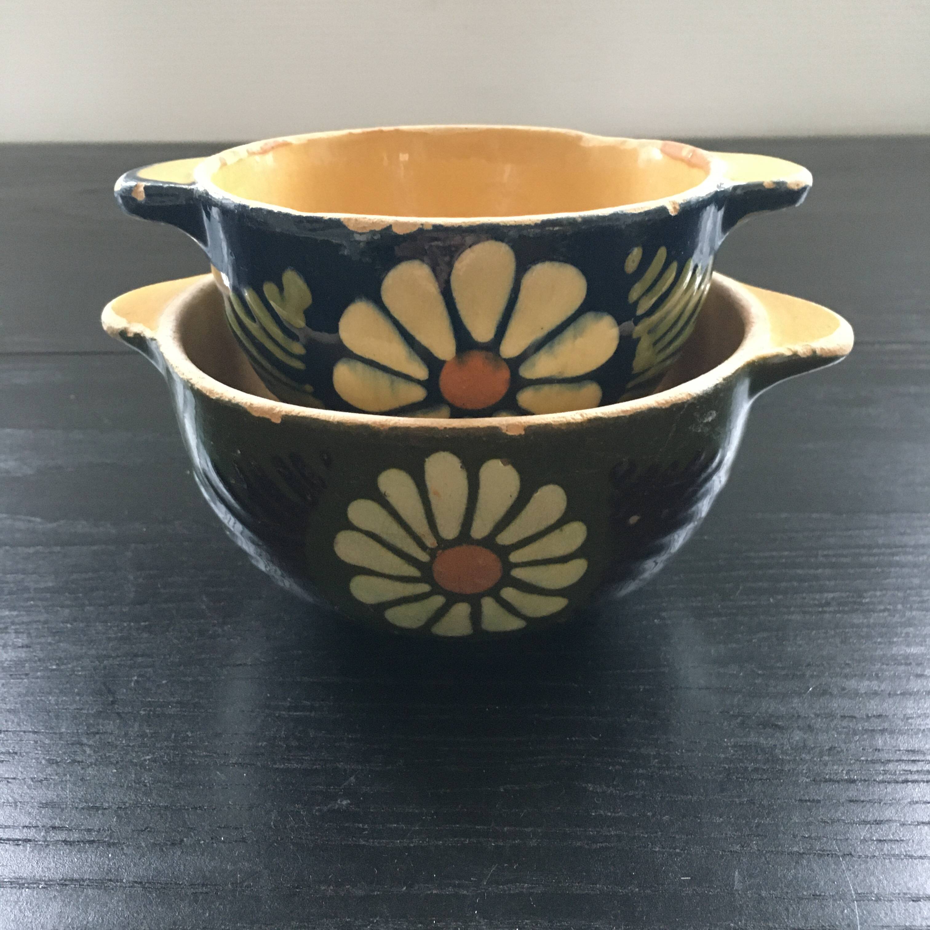 Pair of 2 antique ear bowls