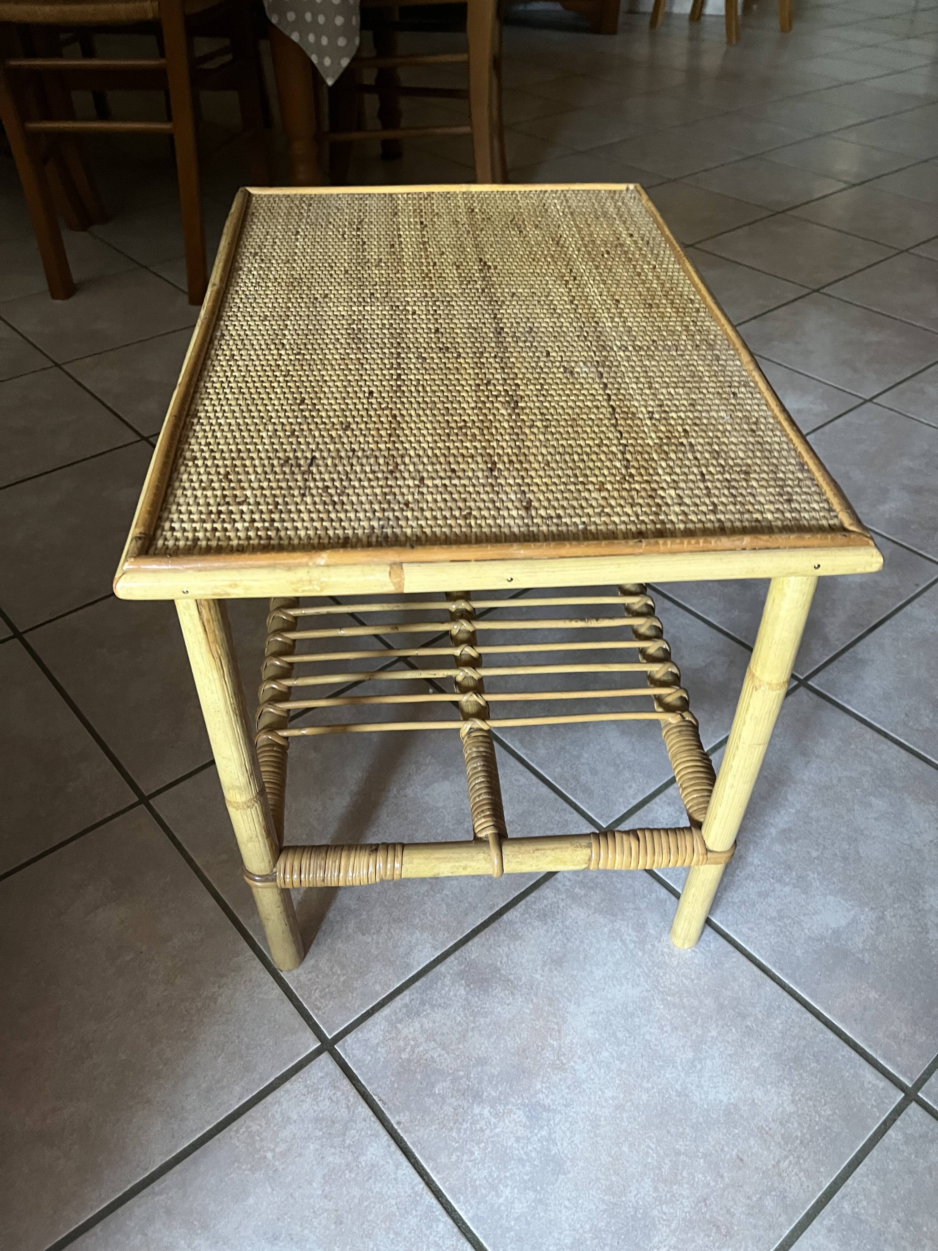 Table basse en bambou et rotin