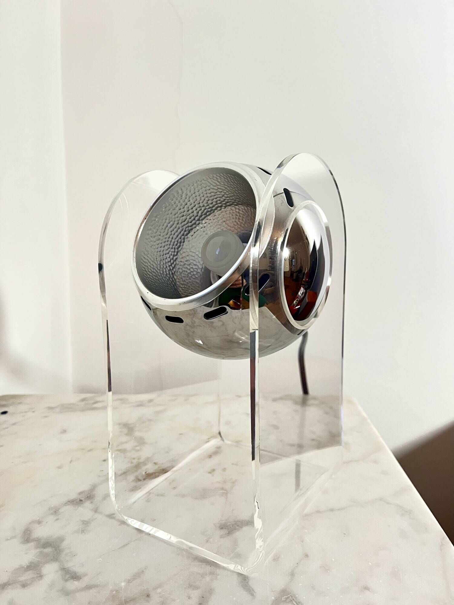 Vintage Space Age Acrylic Table Lamp by Gino Sarfatti for Arteluce, Italy