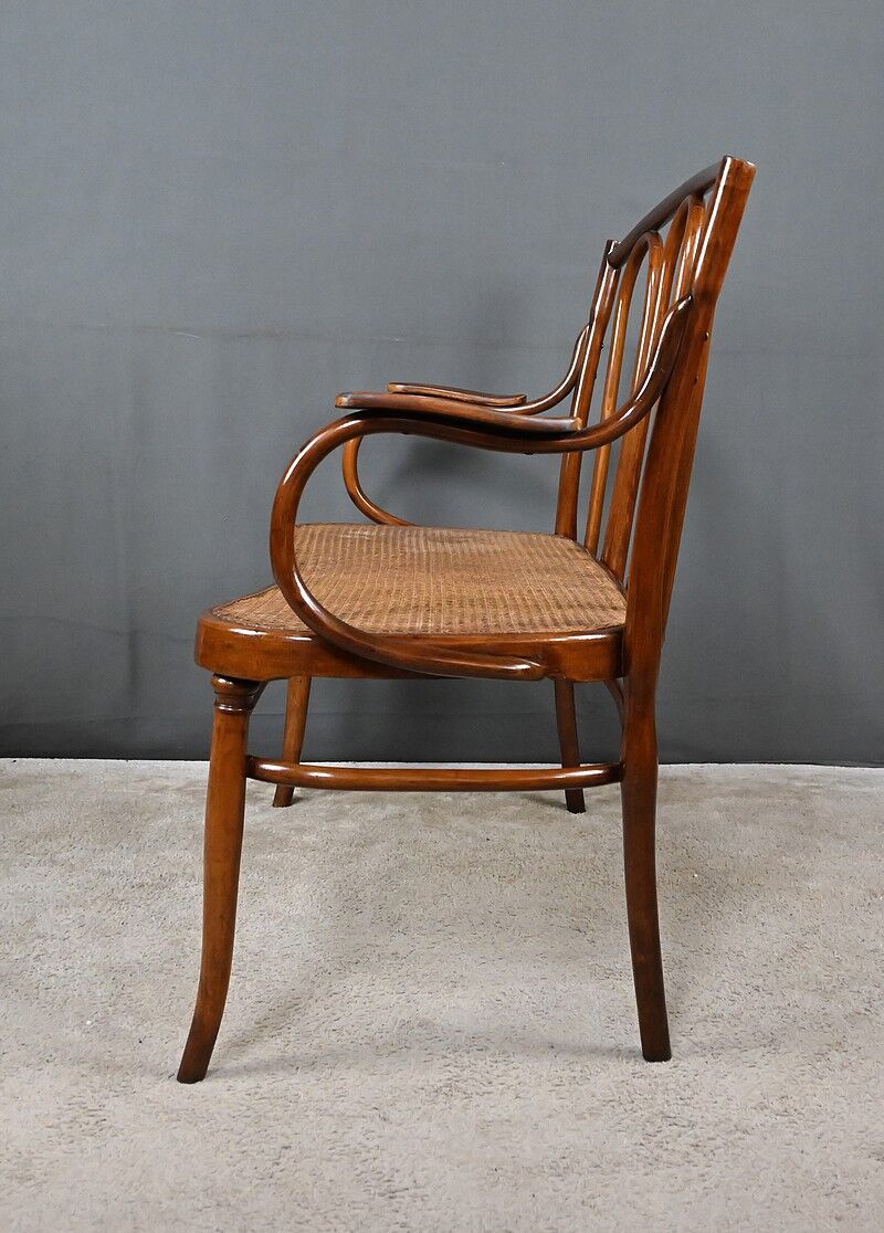 Curved beech bench, stamped J&J Kohn – Early 20th century
