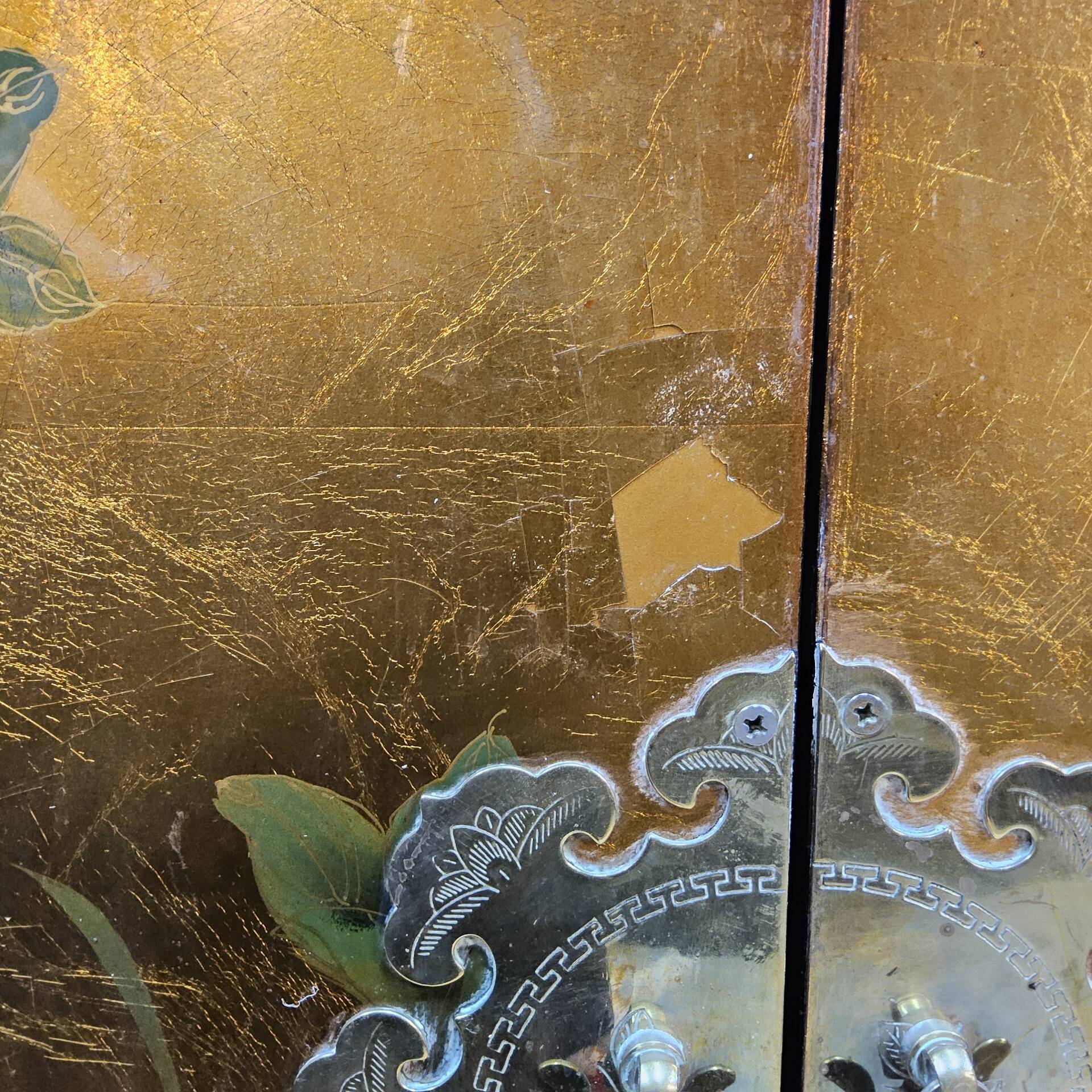 Vintage Chinese cabinet with gold leaf, flowers and birds (bar cabinet)