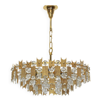 Impressive chandelier in gilded brass and crystal glass by Palwa, Germany, 1960s.
