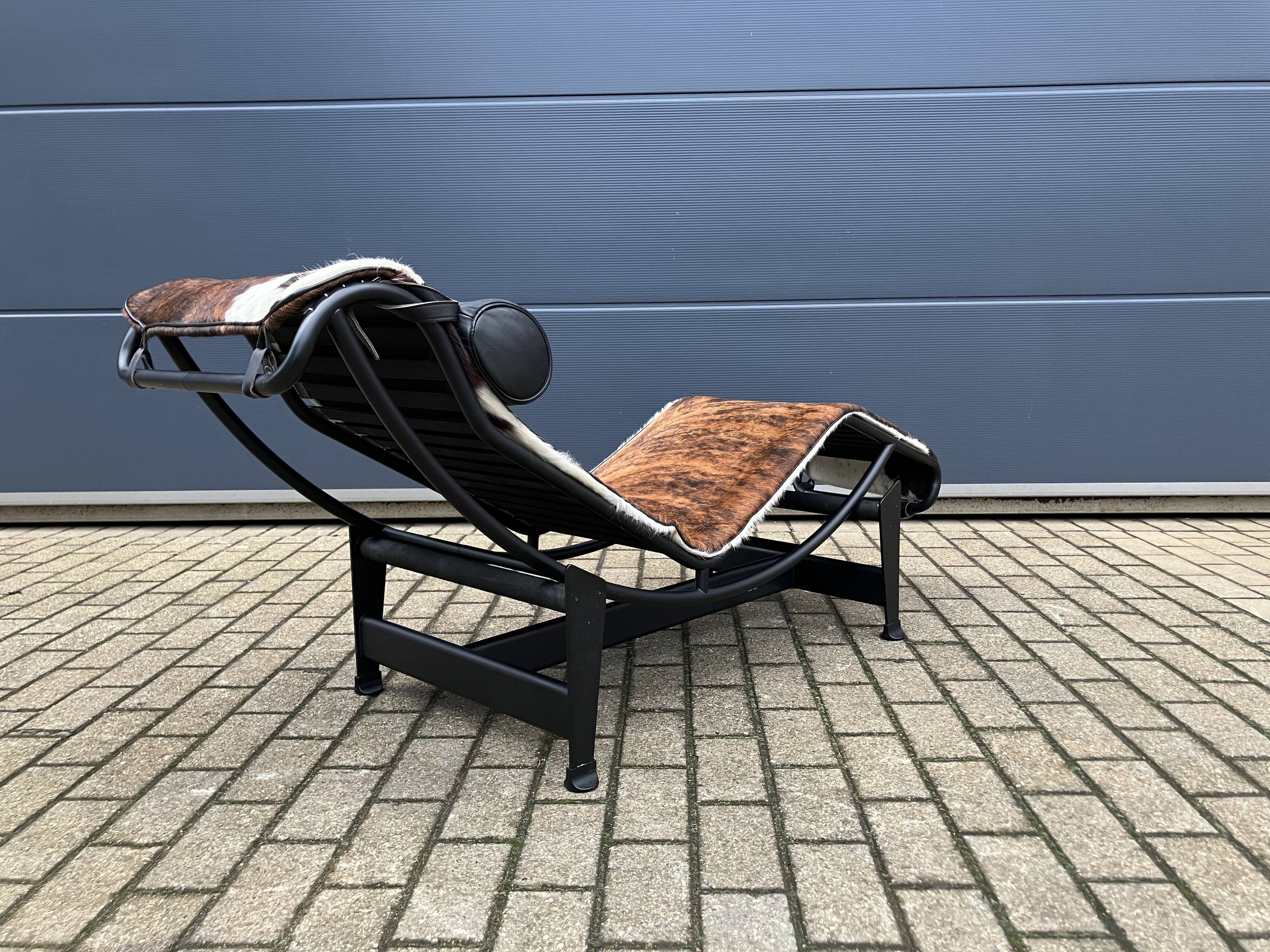 Originele Low numbered Cassina Le Corbusier Lc4 Pony skin