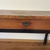 Farm table
