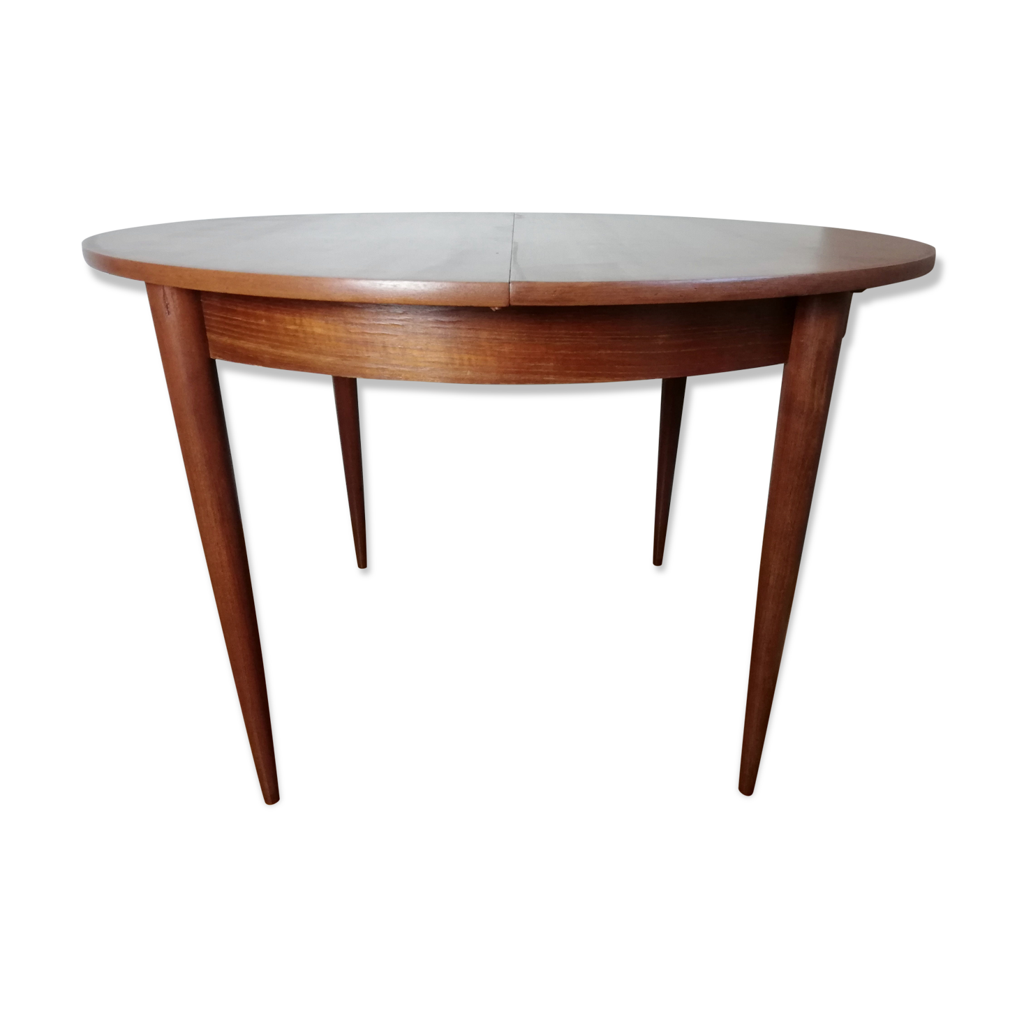 Scandinavian Extendable Roundtable