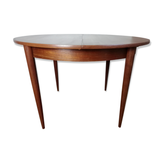 Scandinavian Extendable Roundtable