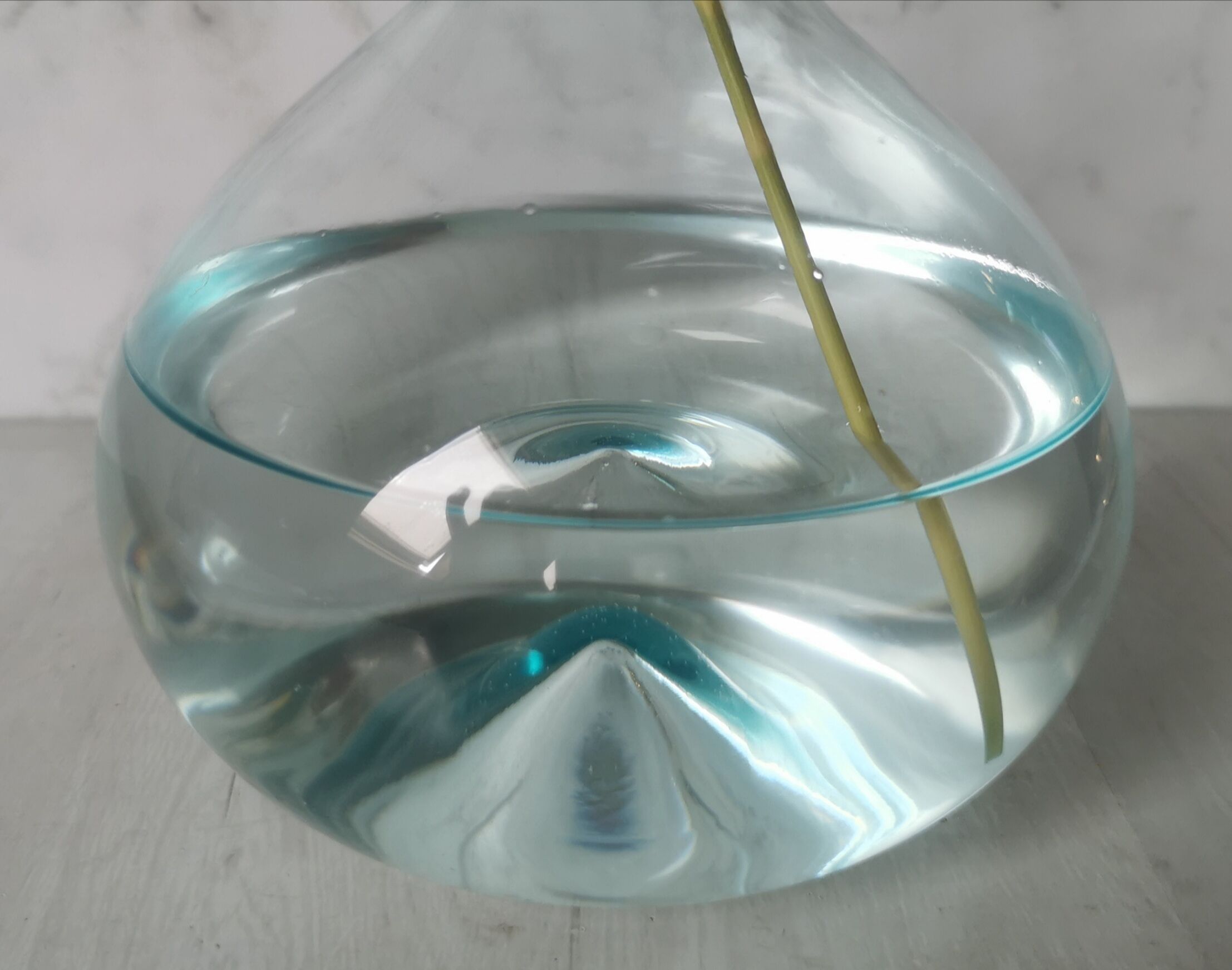 Blown glass vase dame-jeanne