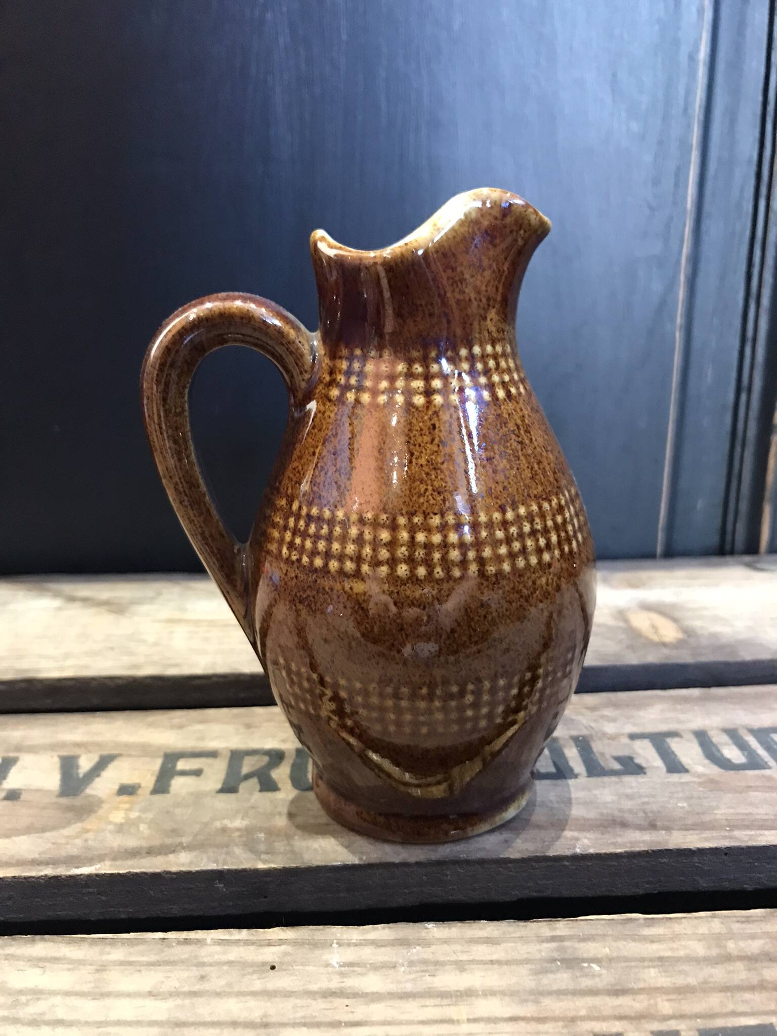 Petit pichet ou pot à lait vintage en céramique