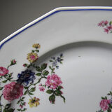 4 flat plates by Bernardaud, Limoges porcelain, floral decoration from the 1920s to 1950s.