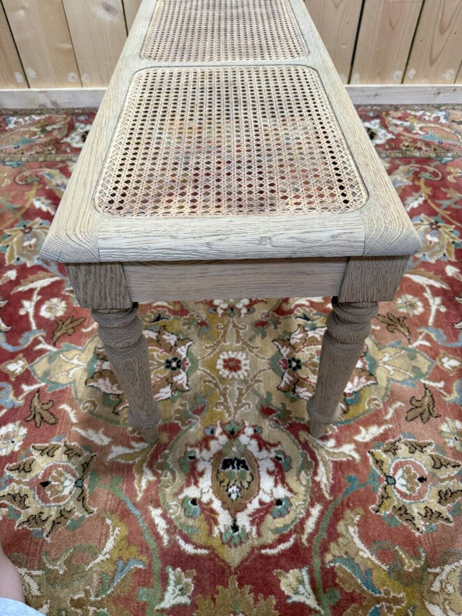 Banc d'office style Louis-Philippe en chêne massif et cannage