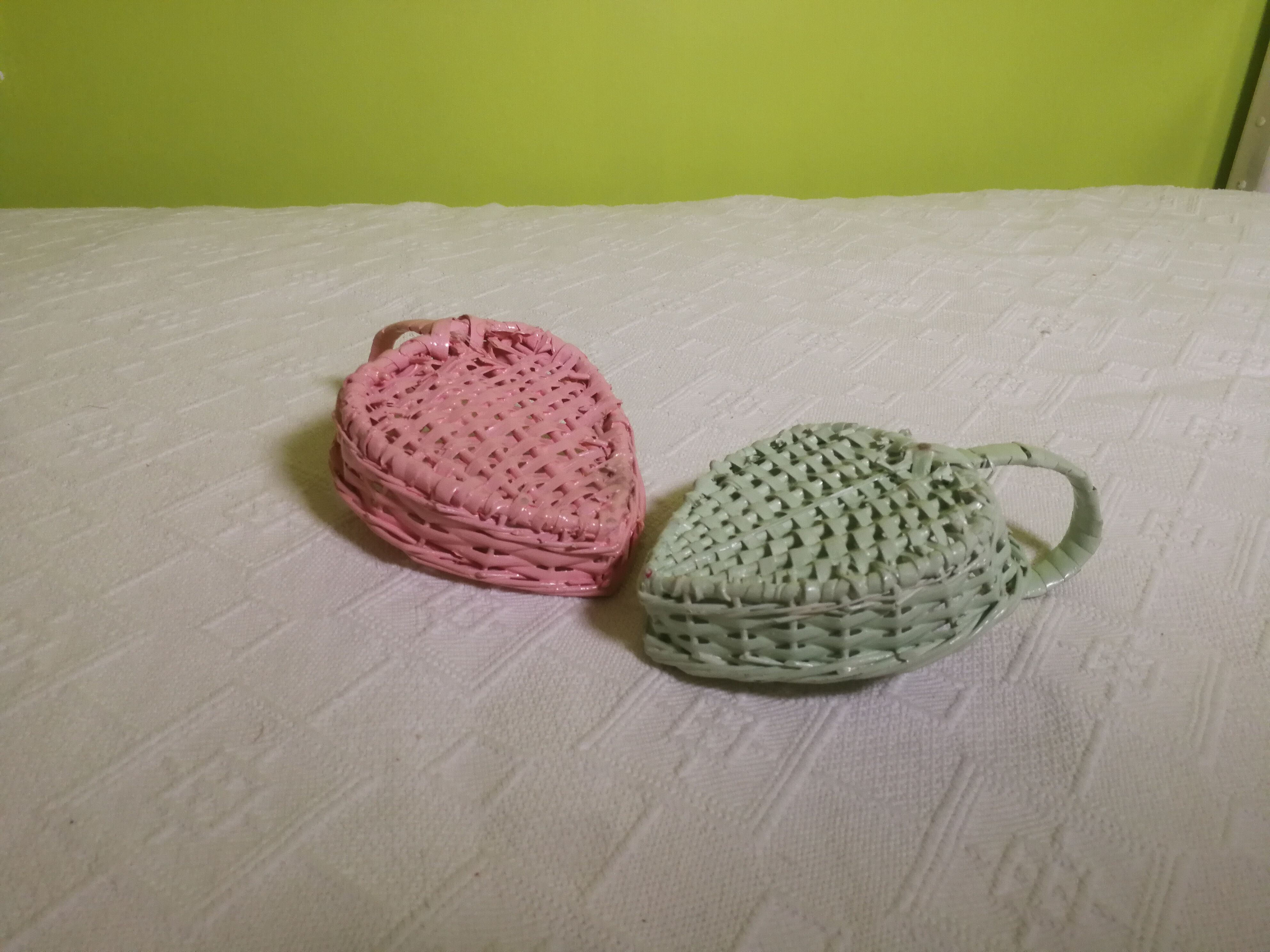 Small heart baskets