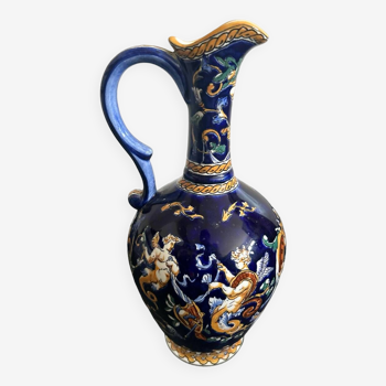 Gien earthenware ewer, Italian Renaissance decor, blue background, Height 25 cm