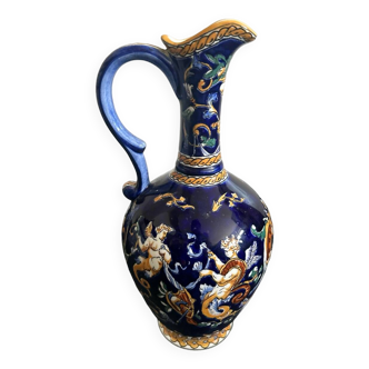 Gien earthenware ewer, Italian Renaissance decor, blue background, Height 25 cm