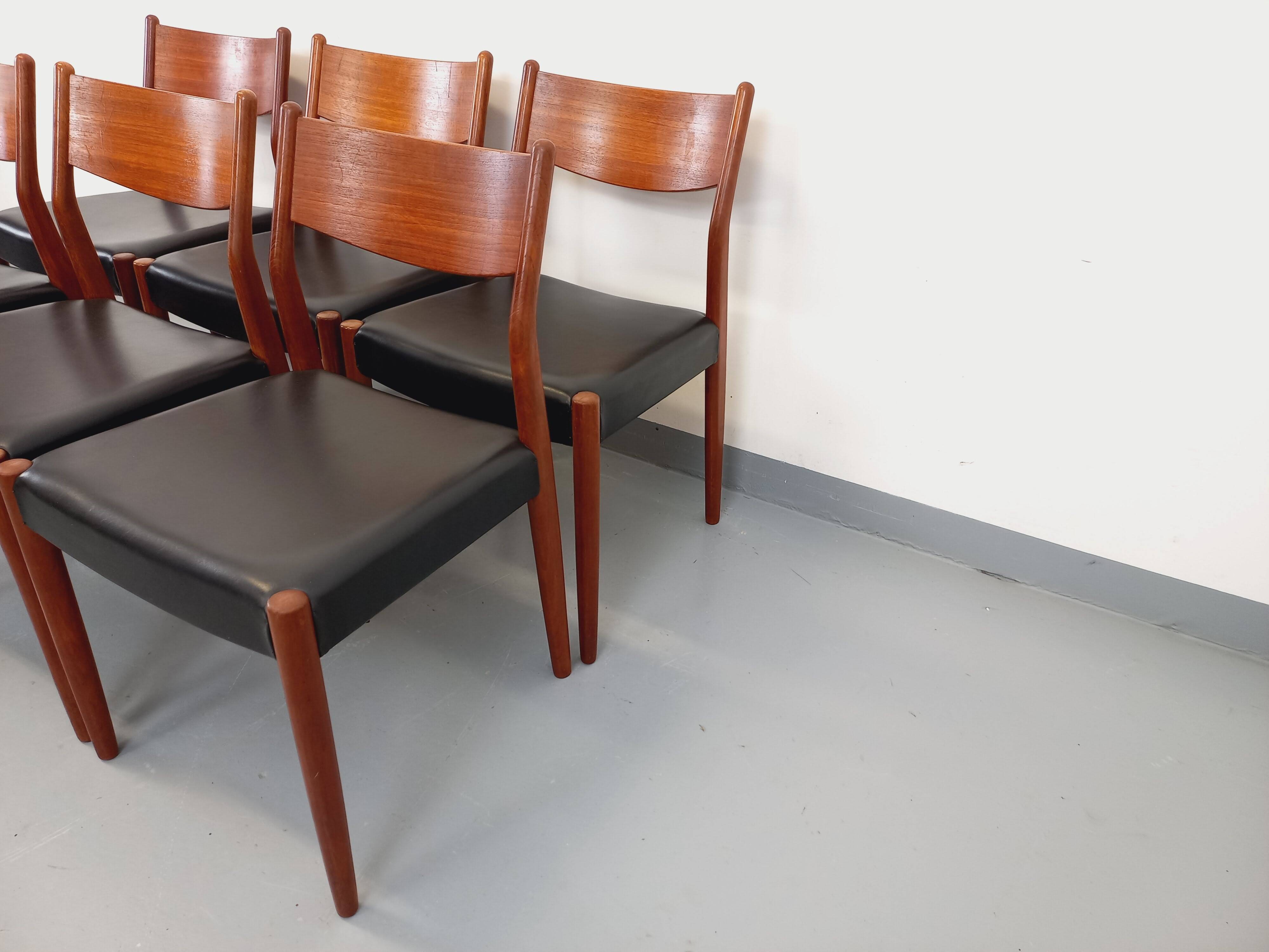 Set of 6 vintage Scandinavian Fristho Franeker chairs in teak and skai from the 60s