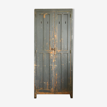 Ancienne armoire en bois 2 portes