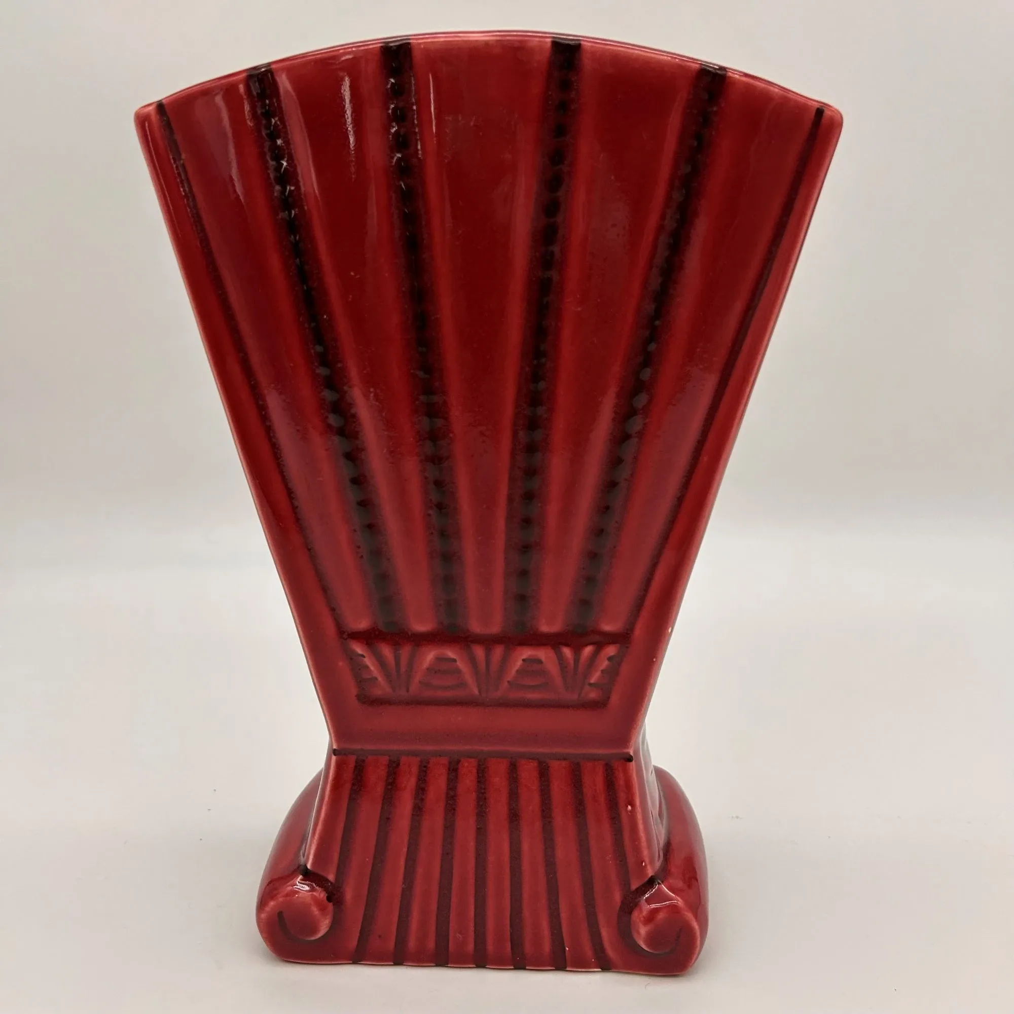 Ceramic vase in Art Deco style.