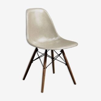 Chaise Eames vintage by Herman Miller - Greige