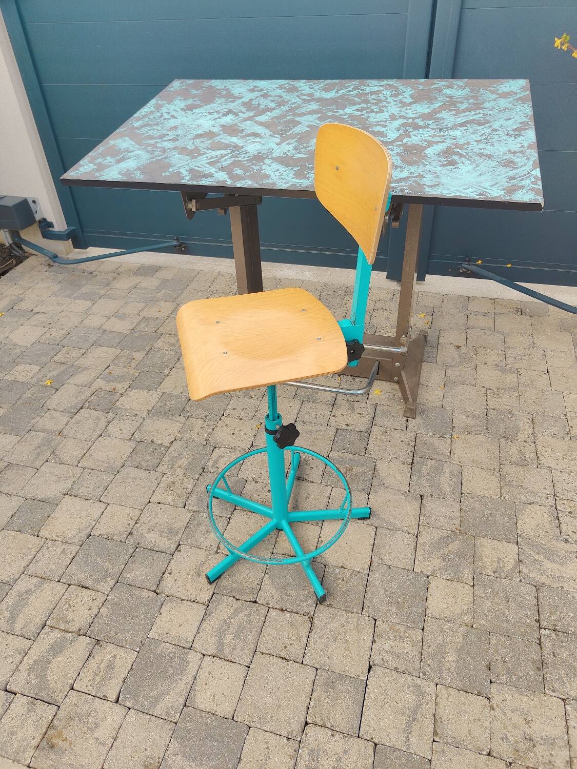 Architect's desk and its chair