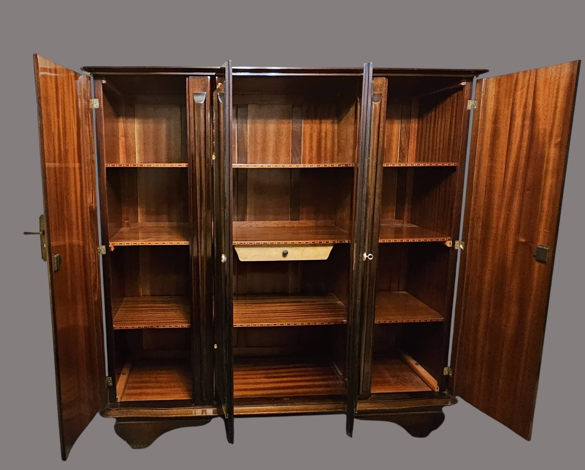 Varnished mahogany 4-door wardrobe