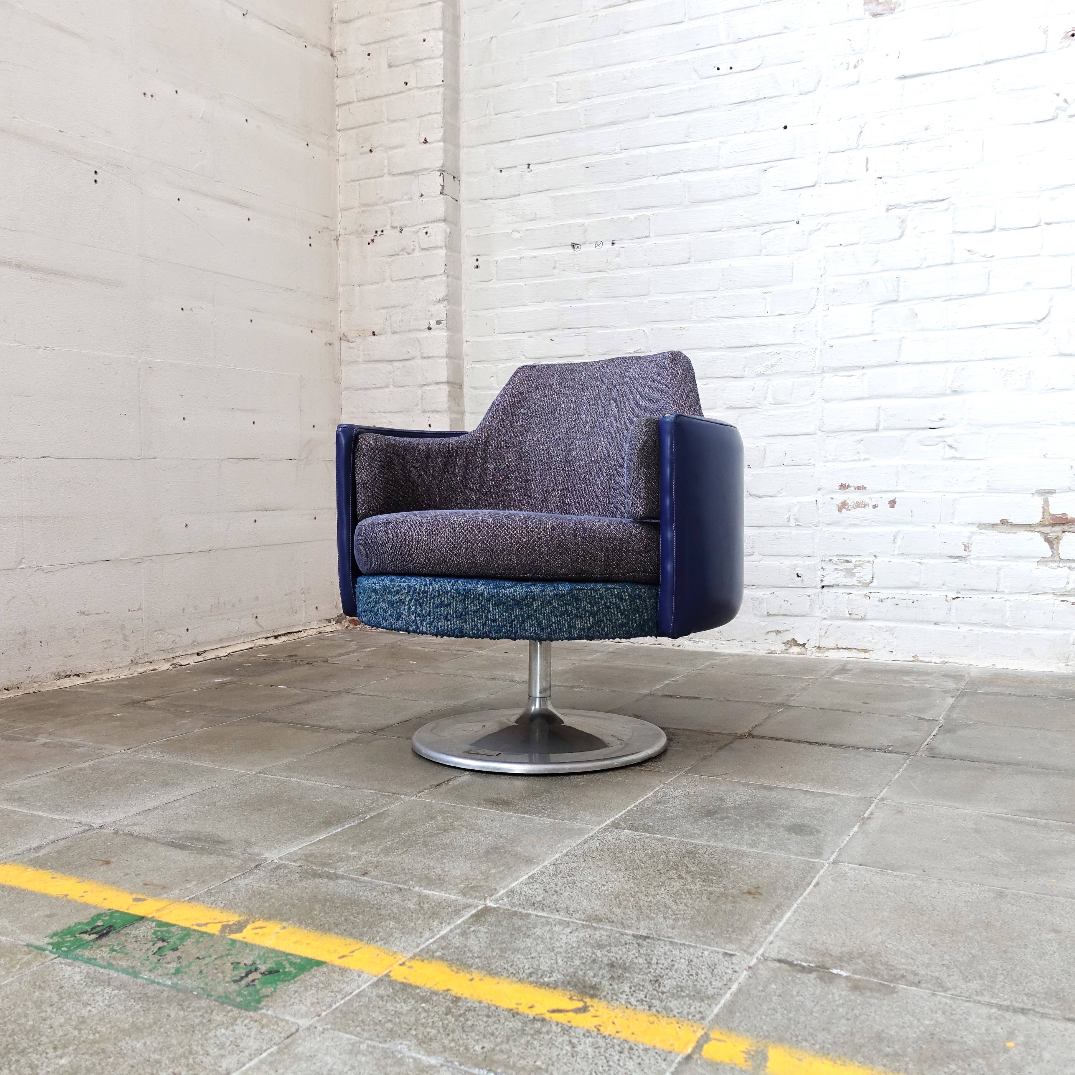 Fauteuil pivotant vintage design hongrois
