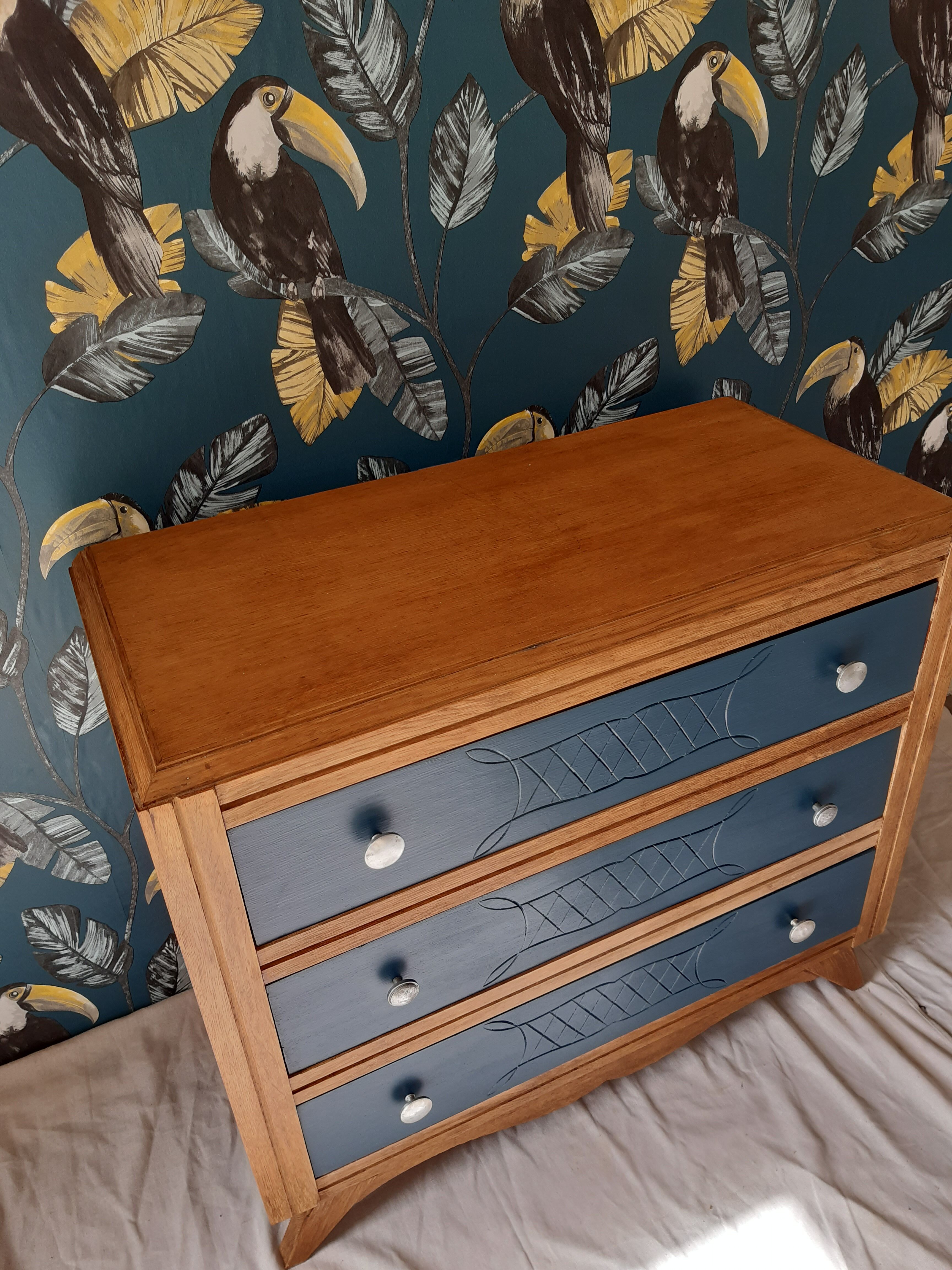 Vintage dresser