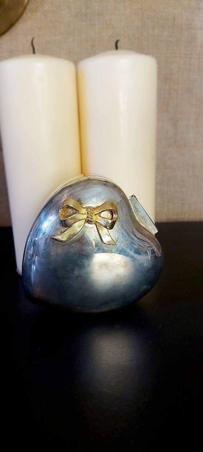 Silver metal jewelry box